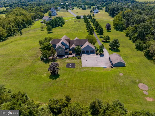 $1,650,000 | 2100 Fox Hollow Lane, East Greenville, PA 18041