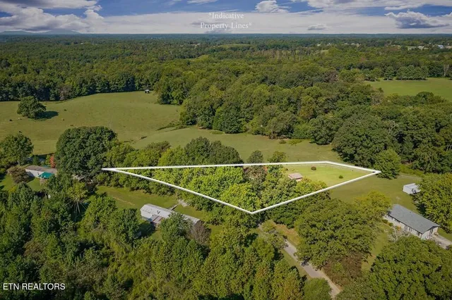 $199,900 | 370 Jay Hutchings Road, Sparta, TN 38583