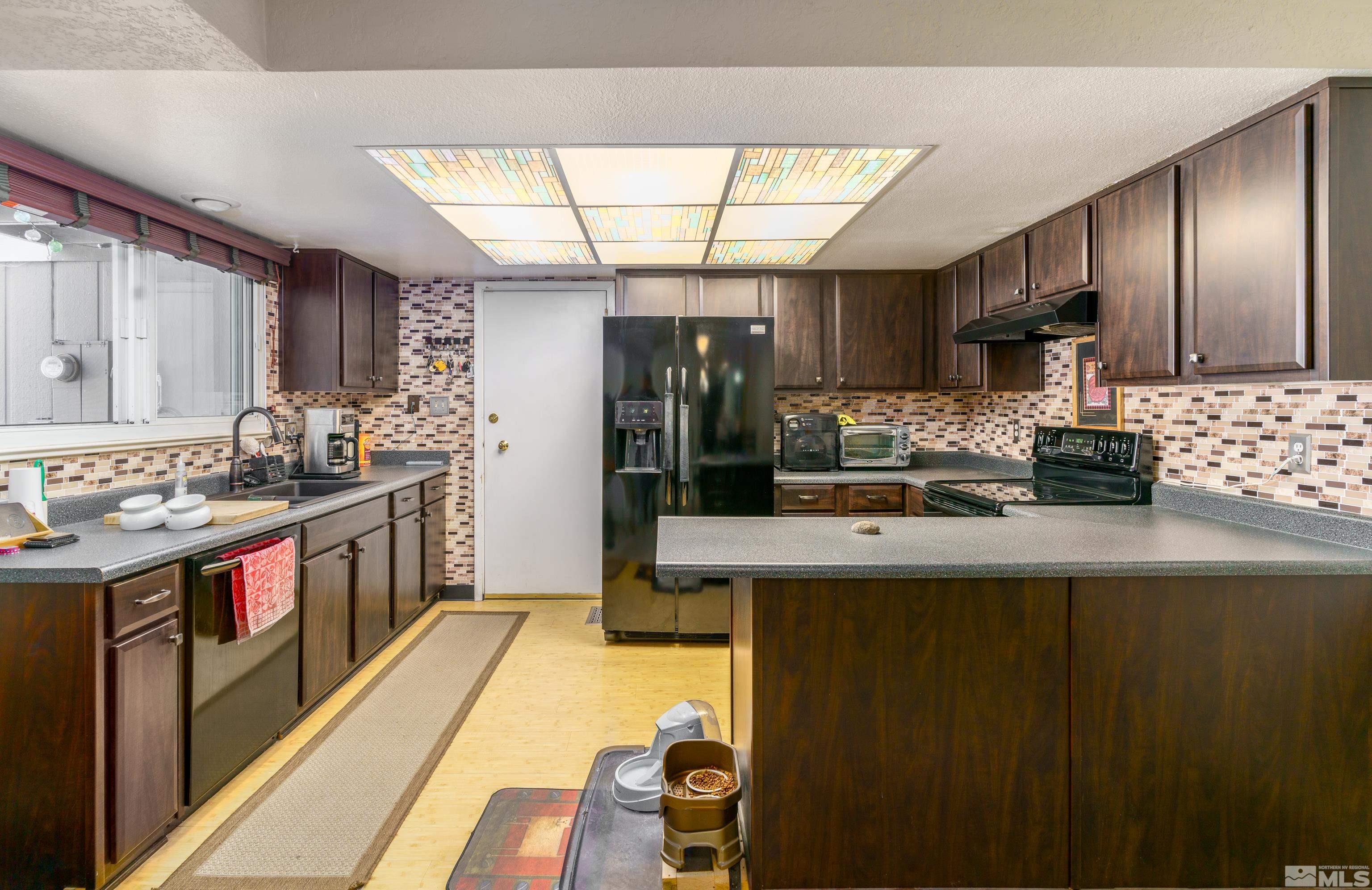 7598 Young Circle Reno, NV 89511 - Photo 3 of 22 Photo 3