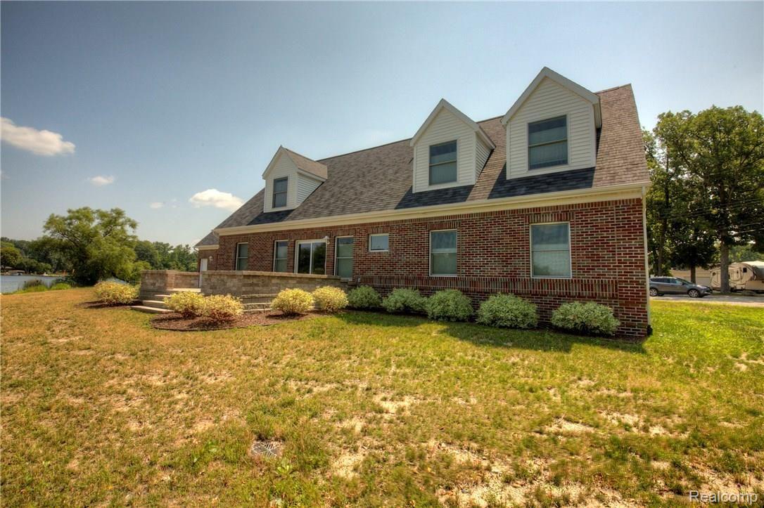 5755 Longpoint Drive Howell, MI 48843 - Photo 13 of 59 930A8957_8_9.jpg