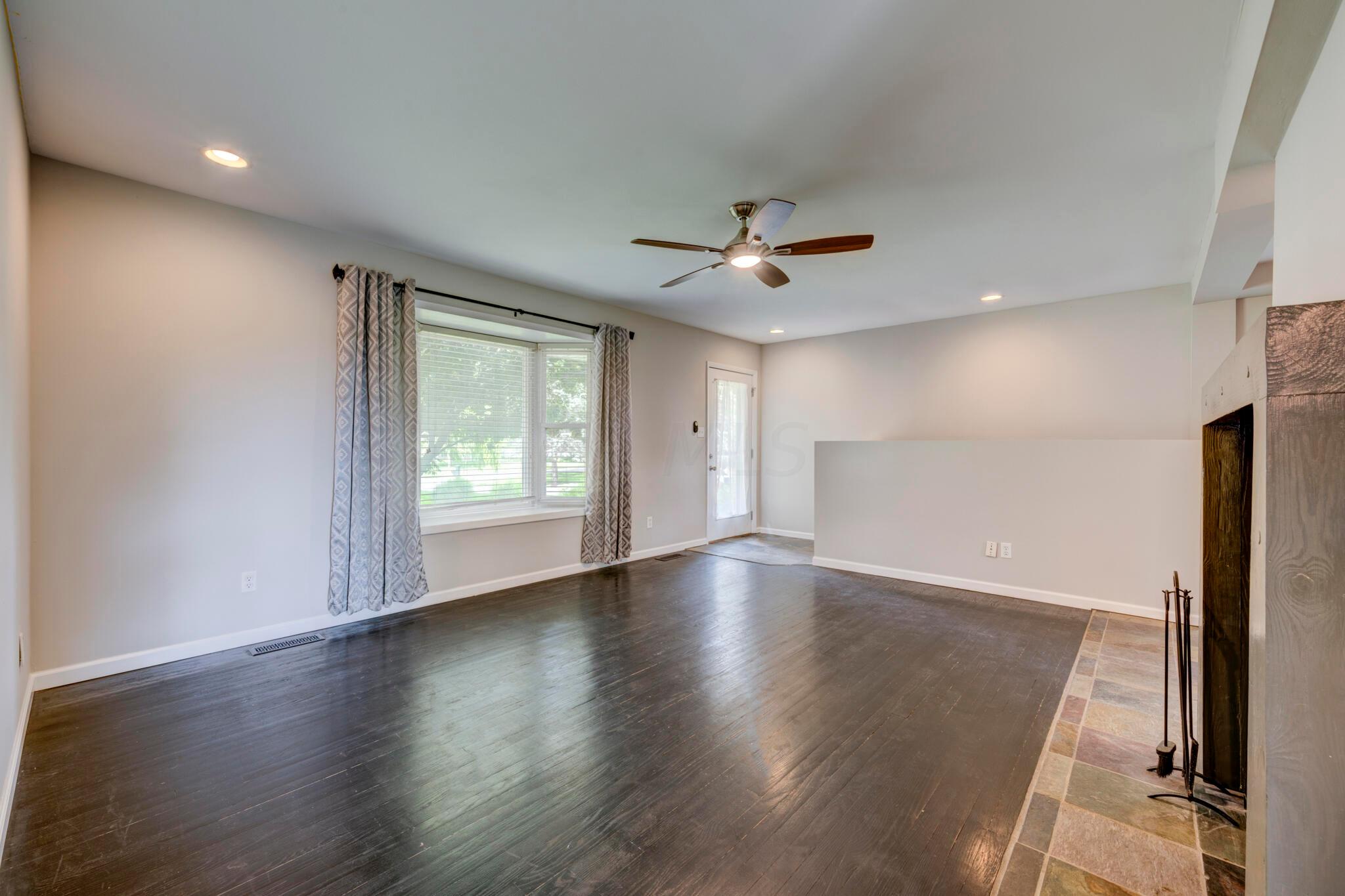 3225 Cross Keys Road Columbus, OH 43232 - Photo 9 of 41 Other living room features - recessed lighting, ceiling fan