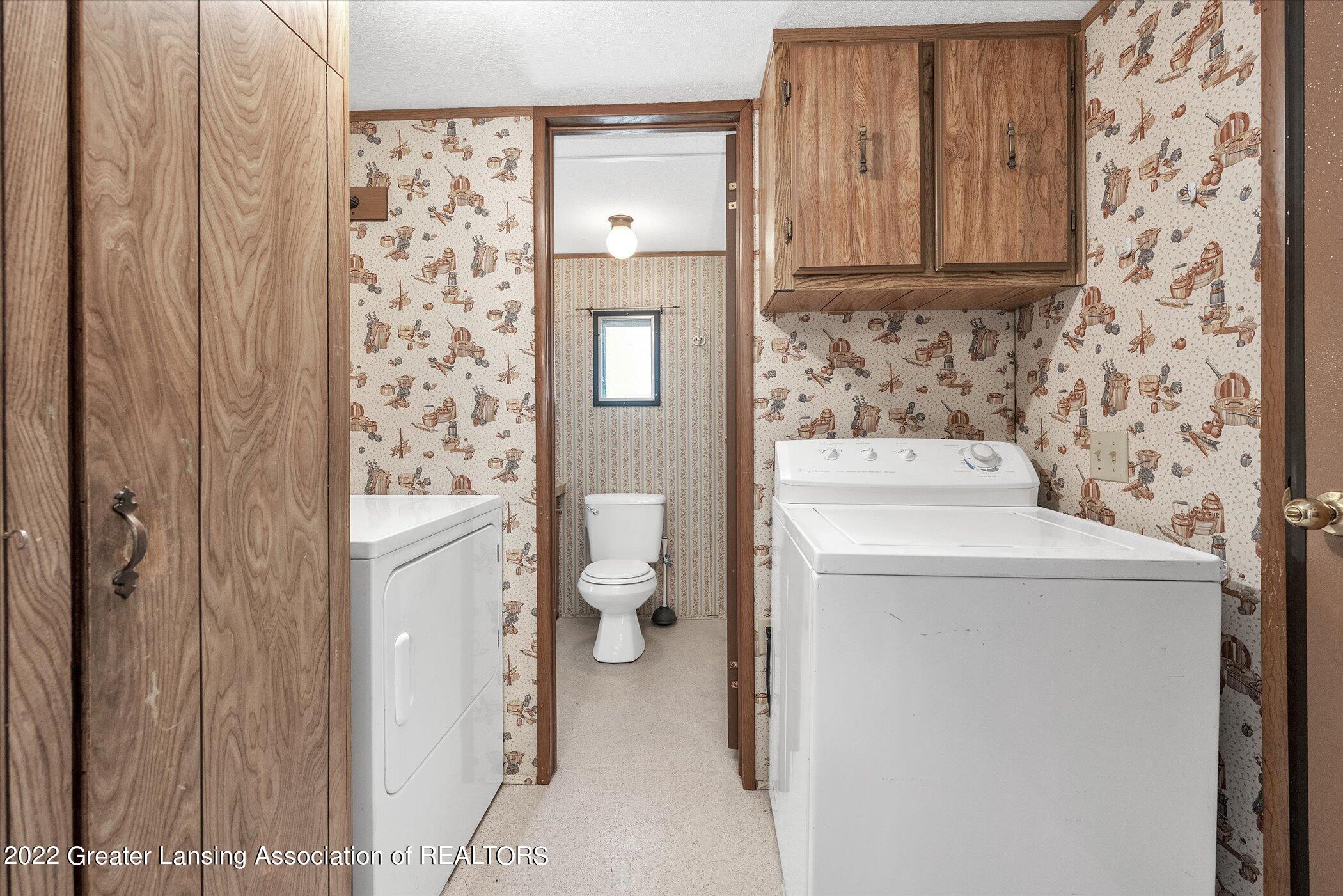 3879 South Grove Road St. Johns, MI 48879 - Photo 16 of 28 25-3879-S-Grove-Rd-WindowStill-Real-Esta