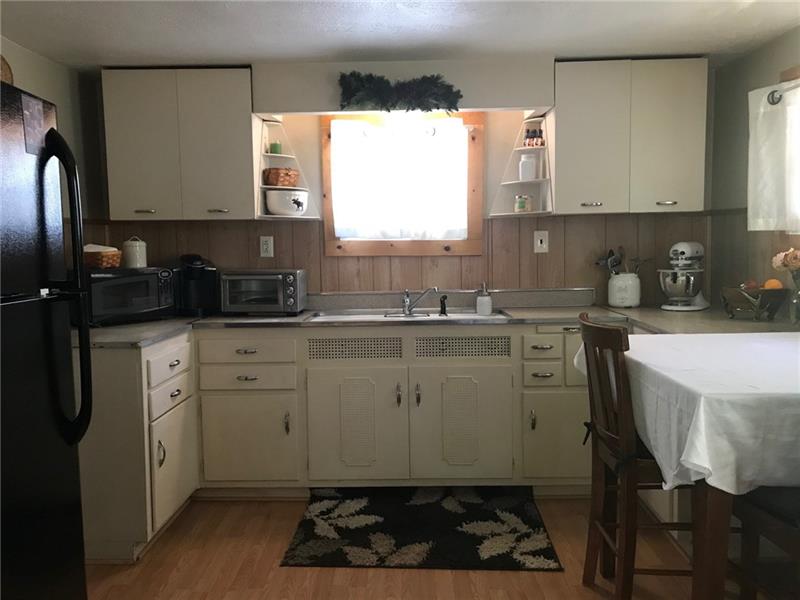 3041 Universal Road Pittsburgh, PA 15235 - Photo 3 of 18 Gallery Image 3