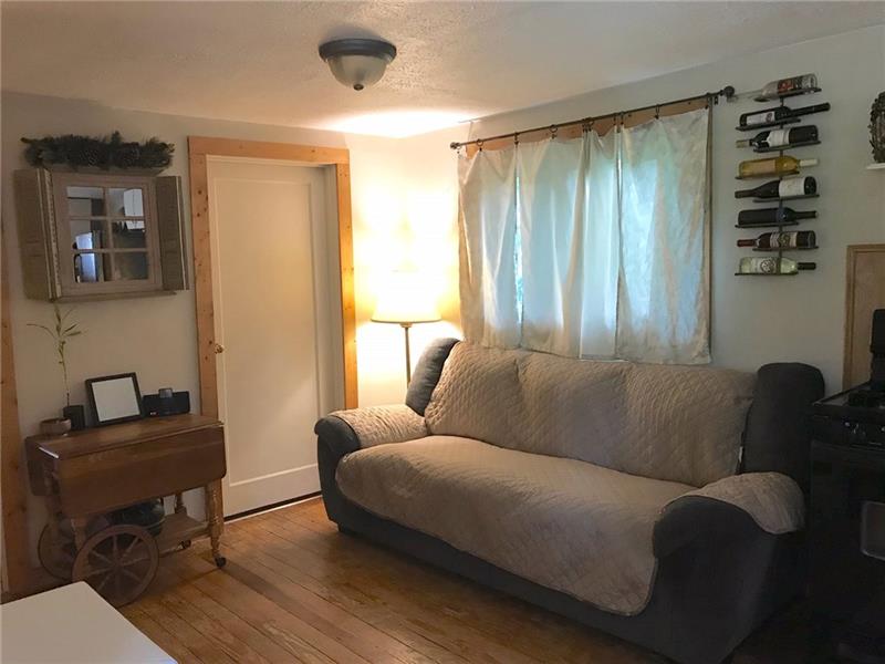 3041 Universal Road Pittsburgh, PA 15235 - Photo 6 of 18 Gallery Image 6