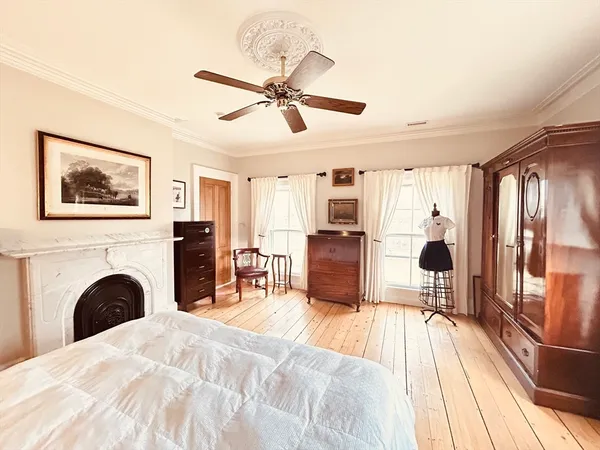 $1,799,000 | 946 Route 6A, Dennis, MA 02638