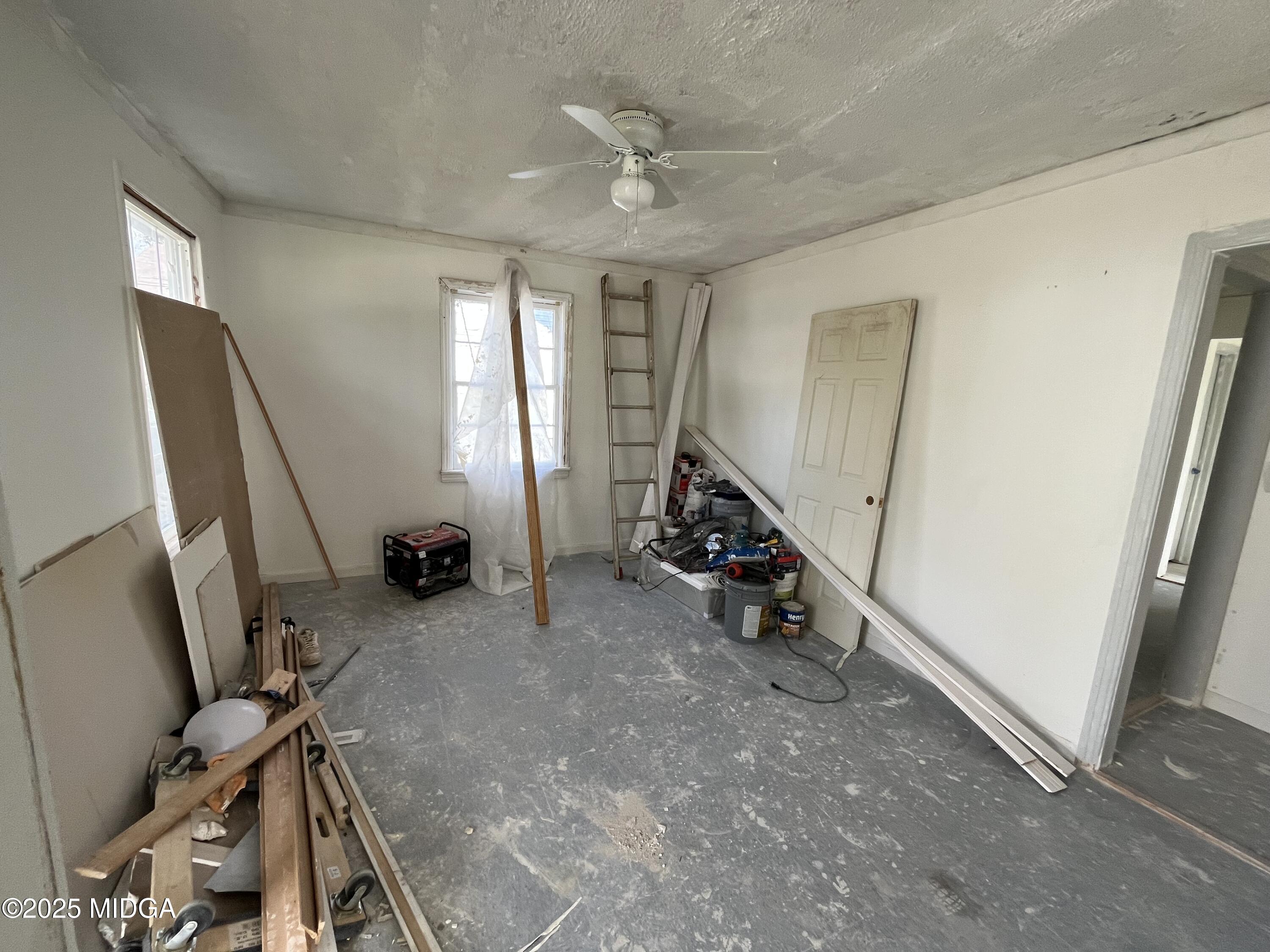 532 Nelson Street Macon, GA 31206 - Photo 3 of 15 a view of a room with gym equipment