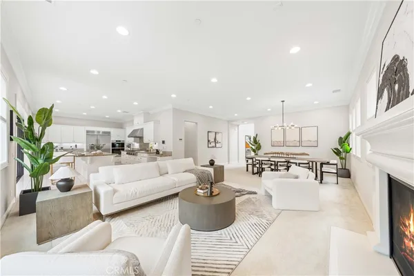 $2,400,000 | 32 Goldenrod, Lake Forest, CA 92630