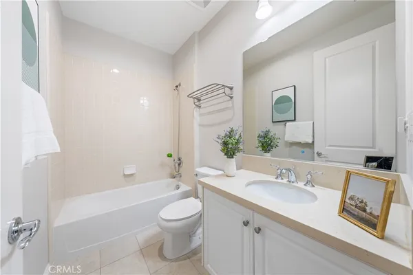 $2,400,000 | 32 Goldenrod, Lake Forest, CA 92630