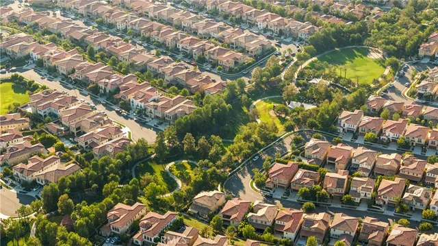 $2,400,000 | 32 Goldenrod, Lake Forest, CA 92630