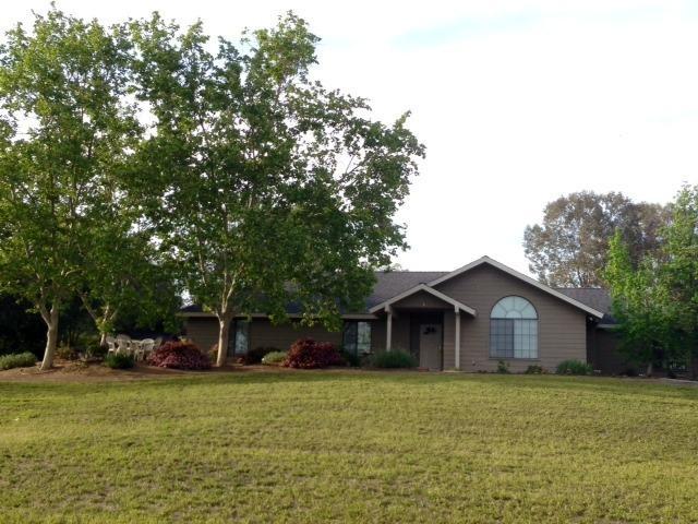 22548 Homestead Road Clovis, CA 93619 - Photo 1 of 35 Gallery Image 1