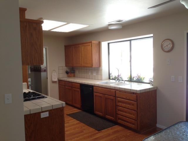22548 Homestead Road Clovis, CA 93619 - Photo 15 of 35 Gallery Image 15