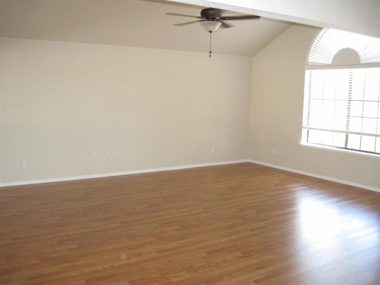 22548 Homestead Road Clovis, CA 93619 - Photo 6 of 35 Gallery Image 6