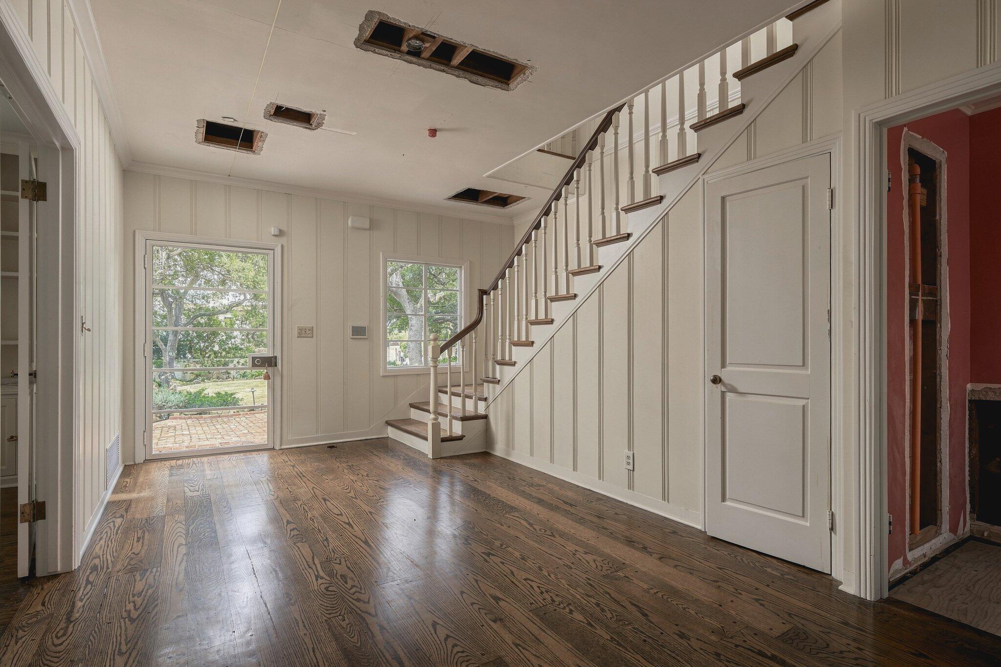 605 San Ysidro Road Montecito, CA 93108 - Photo 5 of 14 Entry Foyer
