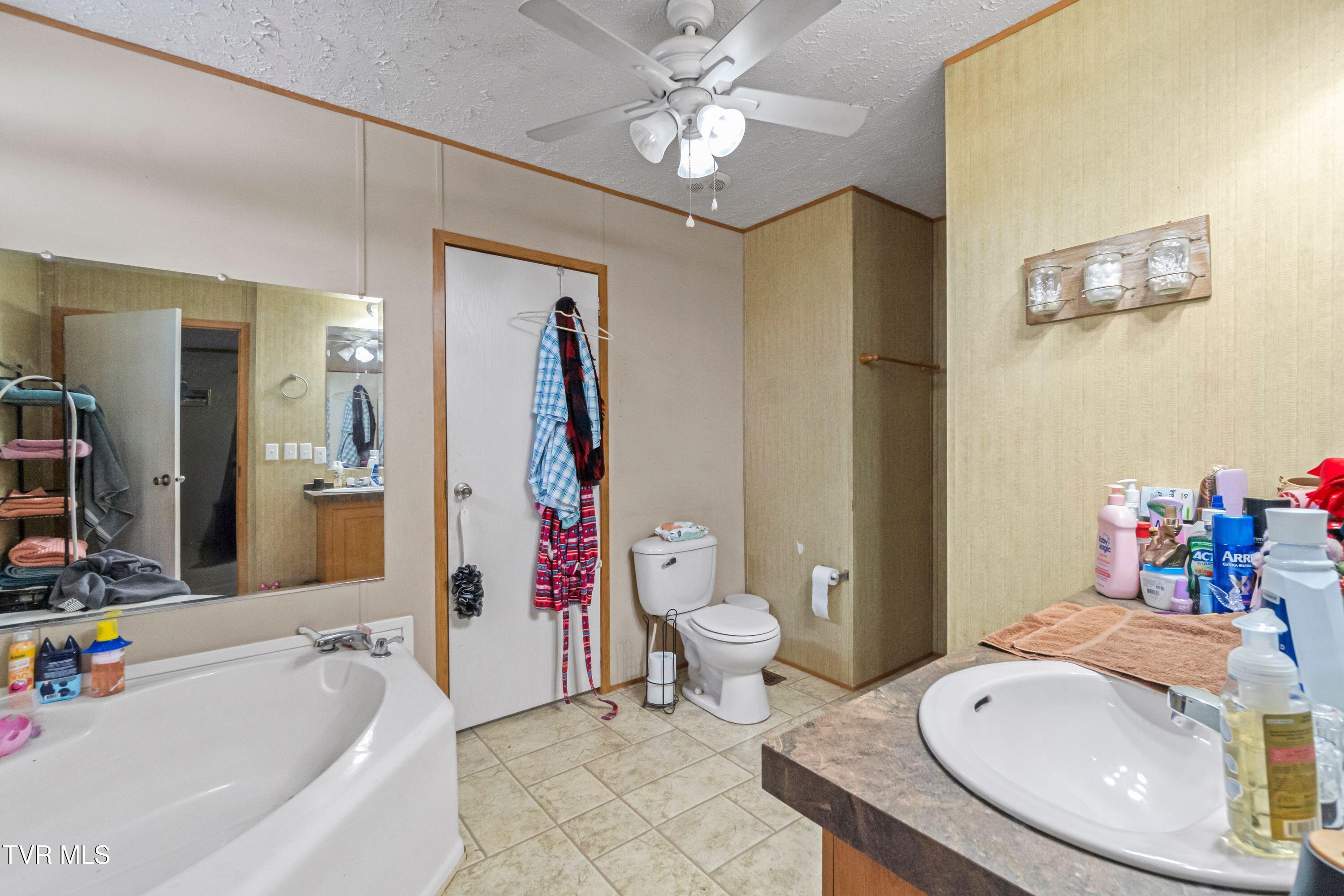 3363 Babbs Mill Road Greeneville, TN 37745 - Photo 11 of 27 IMG_4765