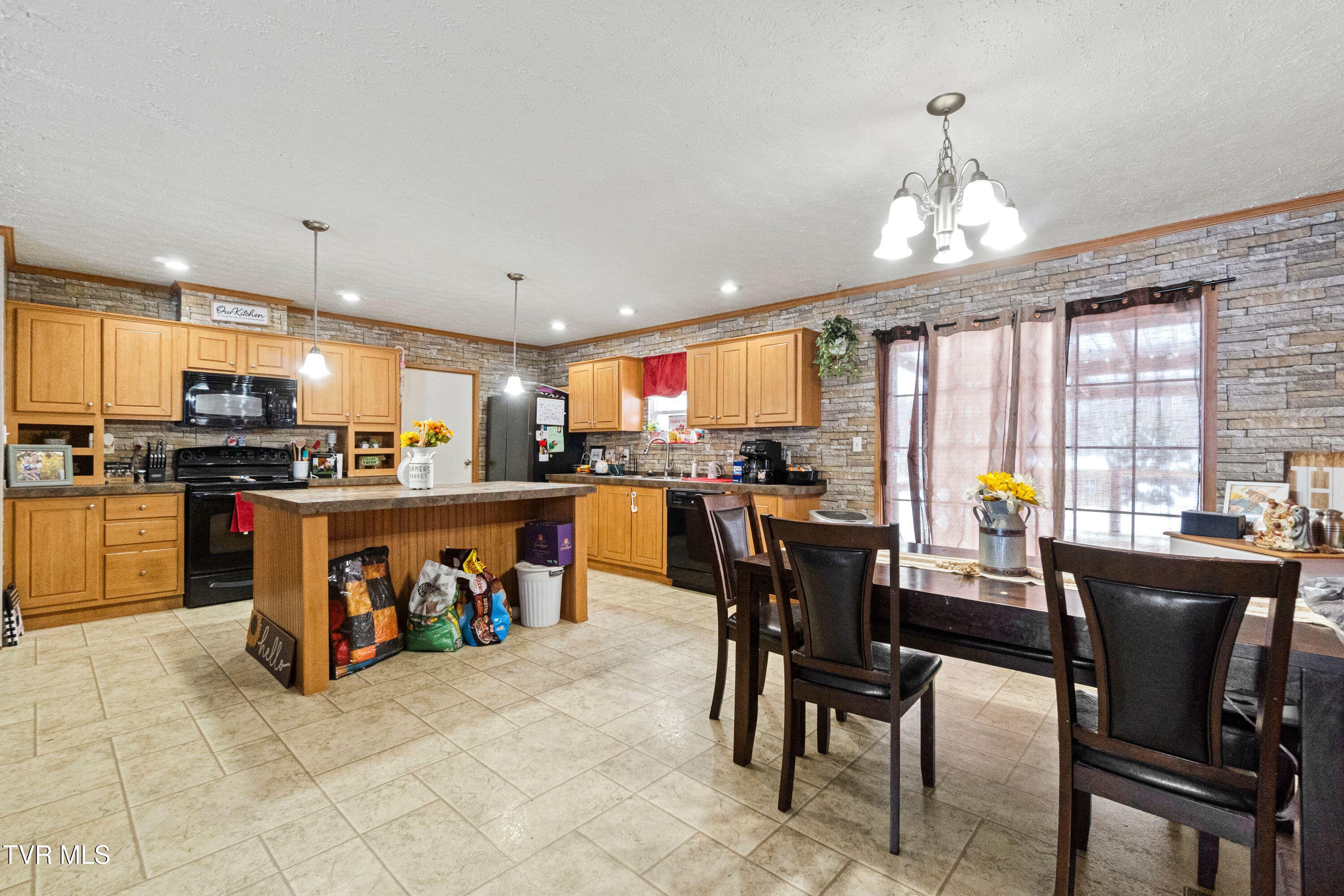 3363 Babbs Mill Road Greeneville, TN 37745 - Photo 8 of 27 IMG_4768