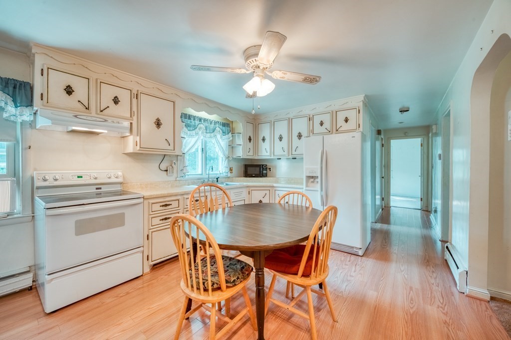 52 Roosevelt Road Wilmington, MA 01887 - Photo 5 of 34 Gallery Image 5