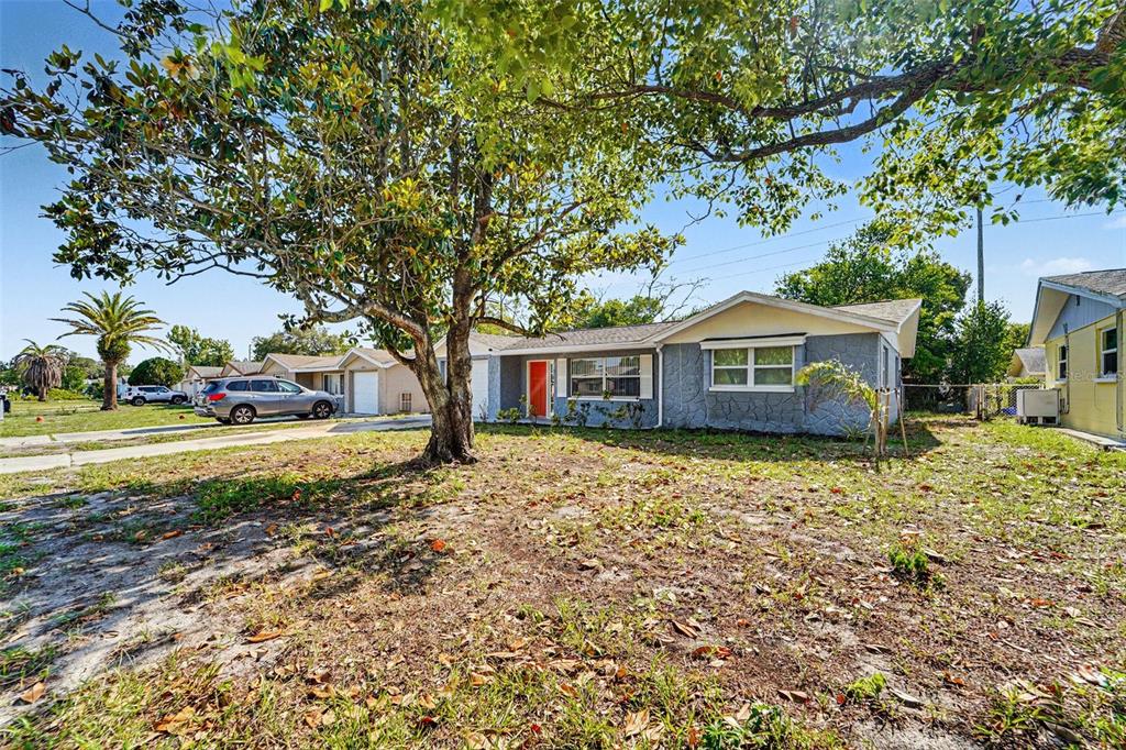 10810 Queens Road Port Richey, FL 34668 - Photo 3 of 15