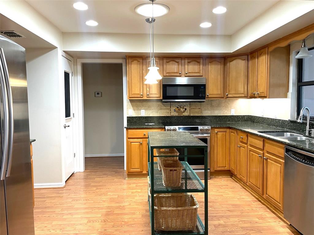 3408 Valley Ranch Drive Lutz, FL 33548 - Photo 7 of 17