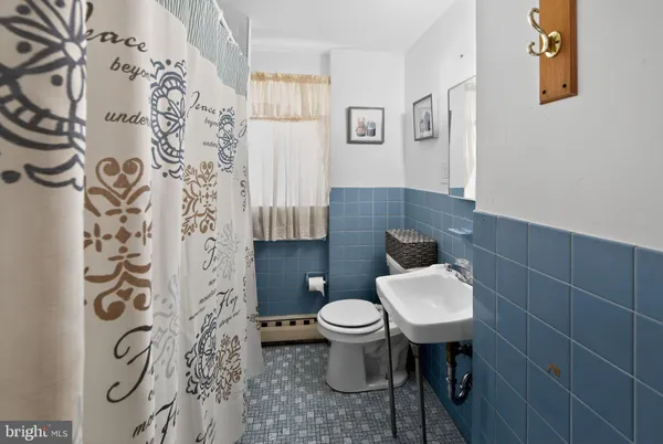 $369,000 | 132 East 3rd Avenue, Conshohocken, PA 19428
