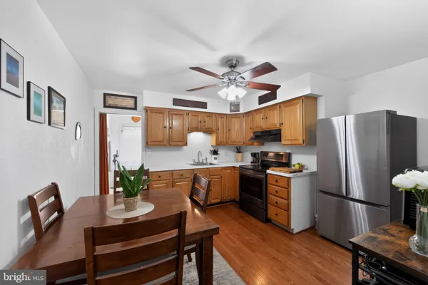 $369,000 | 132 East 3rd Avenue, Conshohocken, PA 19428