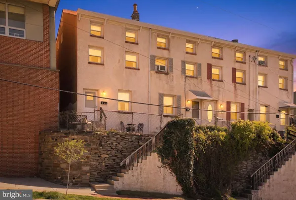 $369,000 | 132 East 3rd Avenue, Conshohocken, PA 19428