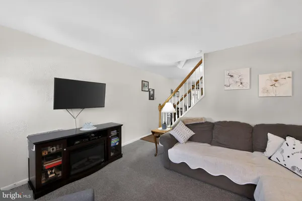 $369,000 | 132 East 3rd Avenue, Conshohocken, PA 19428