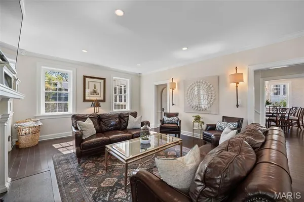 $1,495,000 | 430 West Lockwood Avenue, St. Louis, MO 63119