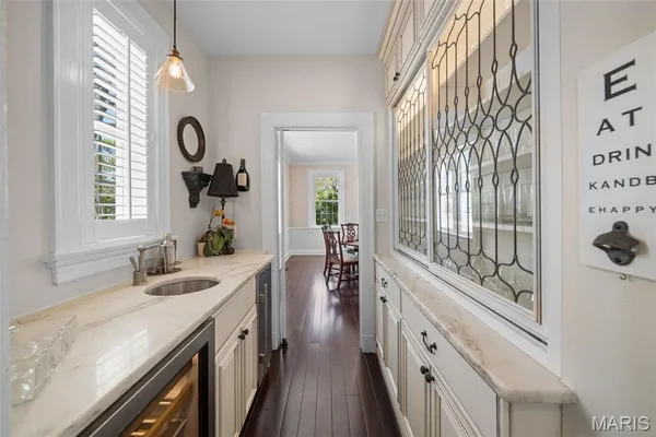 $1,495,000 | 430 West Lockwood Avenue, St. Louis, MO 63119