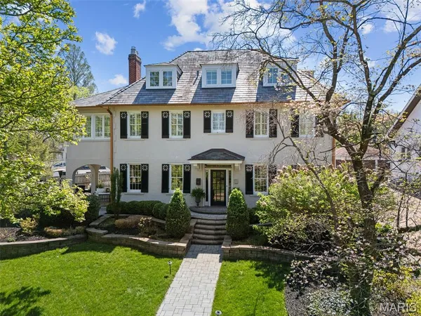 $1,495,000 | 430 West Lockwood Avenue, St. Louis, MO 63119