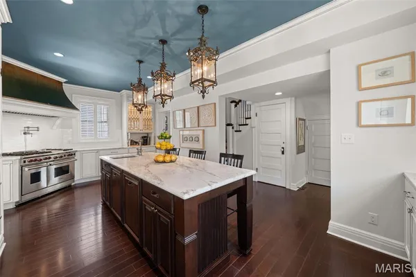 $1,495,000 | 430 West Lockwood Avenue, St. Louis, MO 63119