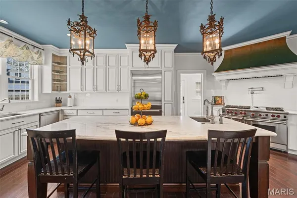 $1,495,000 | 430 West Lockwood Avenue, St. Louis, MO 63119