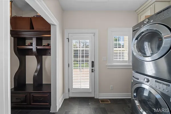 $1,495,000 | 430 West Lockwood Avenue, St. Louis, MO 63119