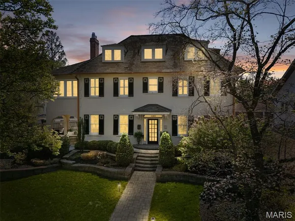 $1,495,000 | 430 West Lockwood Avenue, St. Louis, MO 63119