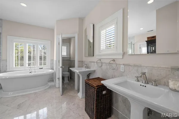 $1,495,000 | 430 West Lockwood Avenue, St. Louis, MO 63119