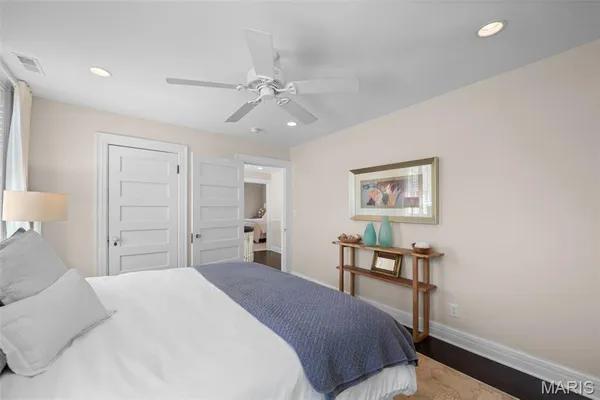 $1,495,000 | 430 West Lockwood Avenue, St. Louis, MO 63119