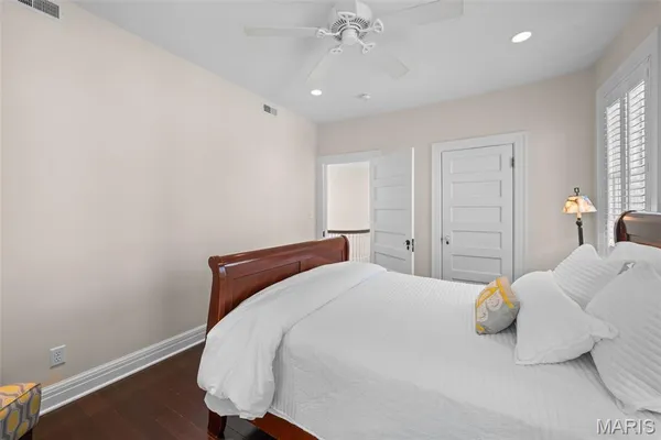 $1,495,000 | 430 West Lockwood Avenue, St. Louis, MO 63119