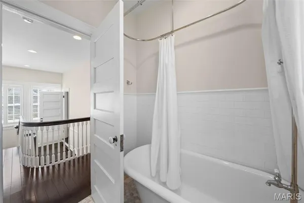 $1,495,000 | 430 West Lockwood Avenue, St. Louis, MO 63119