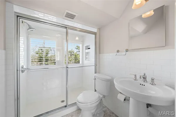 $1,495,000 | 430 West Lockwood Avenue, St. Louis, MO 63119