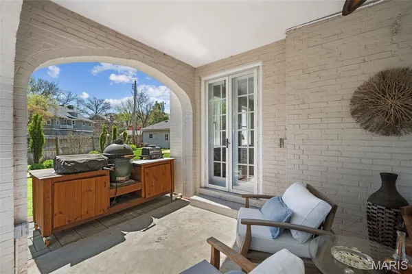 $1,495,000 | 430 West Lockwood Avenue, St. Louis, MO 63119
