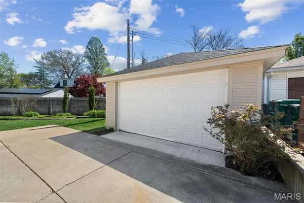 $1,495,000 | 430 West Lockwood Avenue, St. Louis, MO 63119