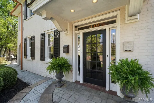 $1,495,000 | 430 West Lockwood Avenue, St. Louis, MO 63119