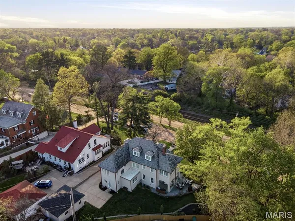 $1,495,000 | 430 West Lockwood Avenue, St. Louis, MO 63119