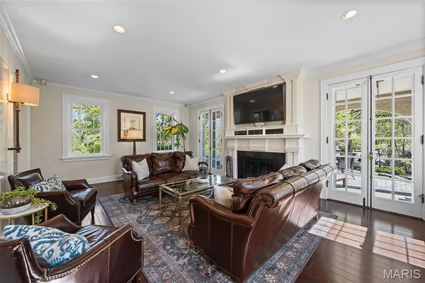 $1,495,000 | 430 West Lockwood Avenue, St. Louis, MO 63119
