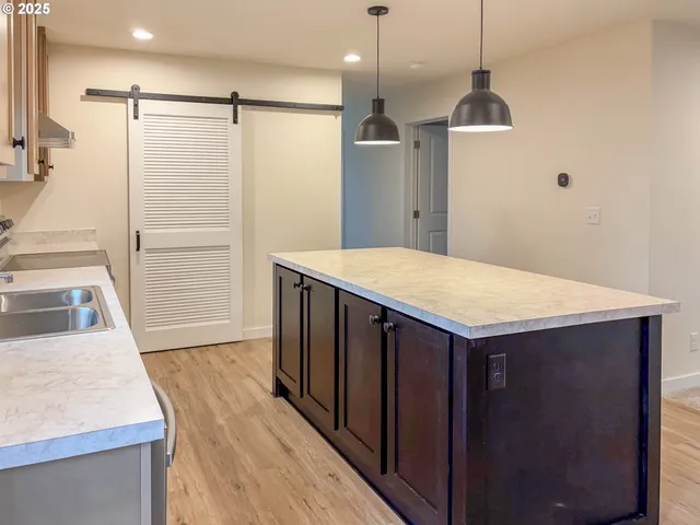 $319,000 | 252 Northeast 3rd Street, Oakland, OR 97462