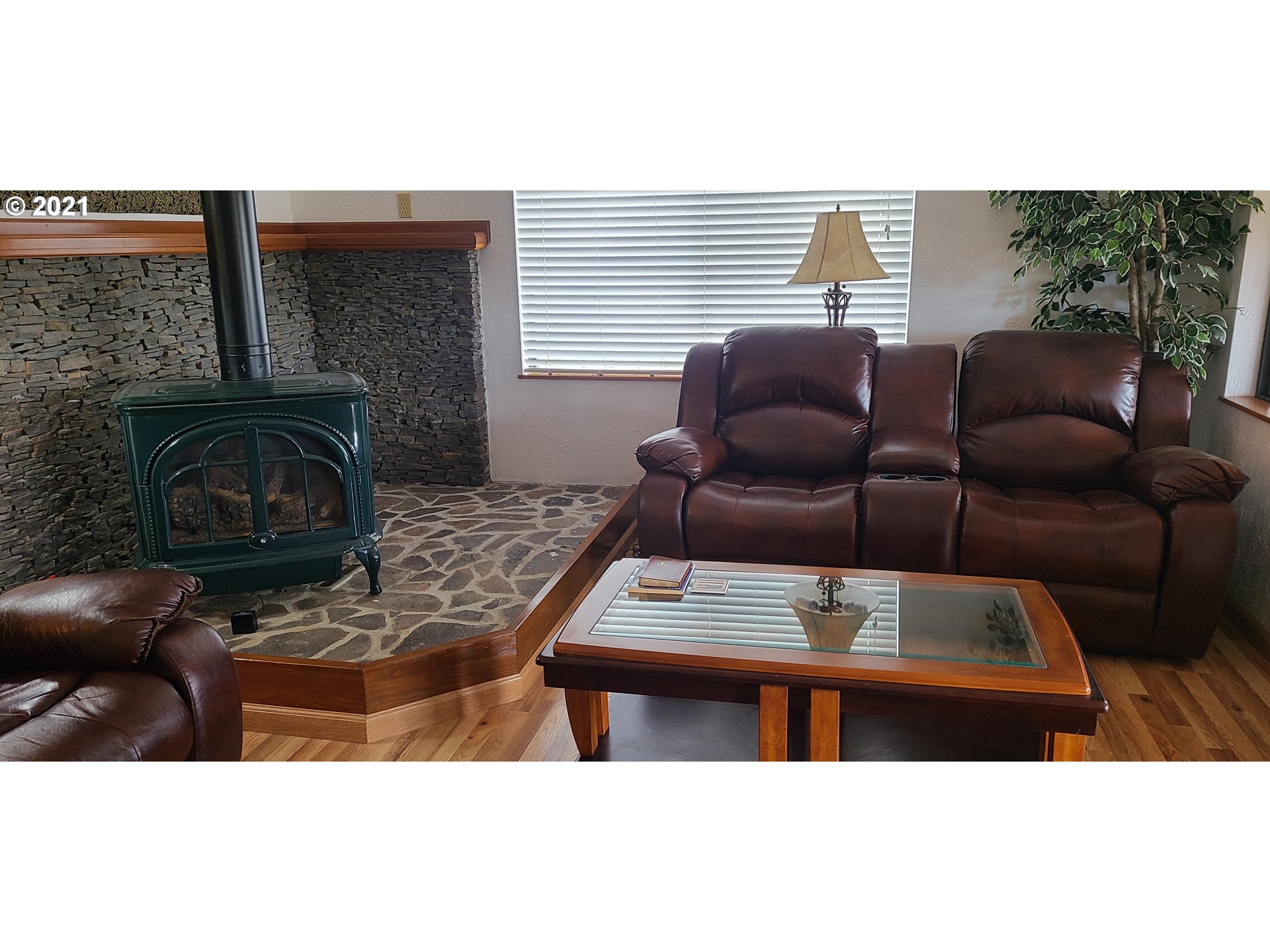 318 South Wayne R Road Wamic, OR 97063 - Photo 13 of 30 Gallery Image 13