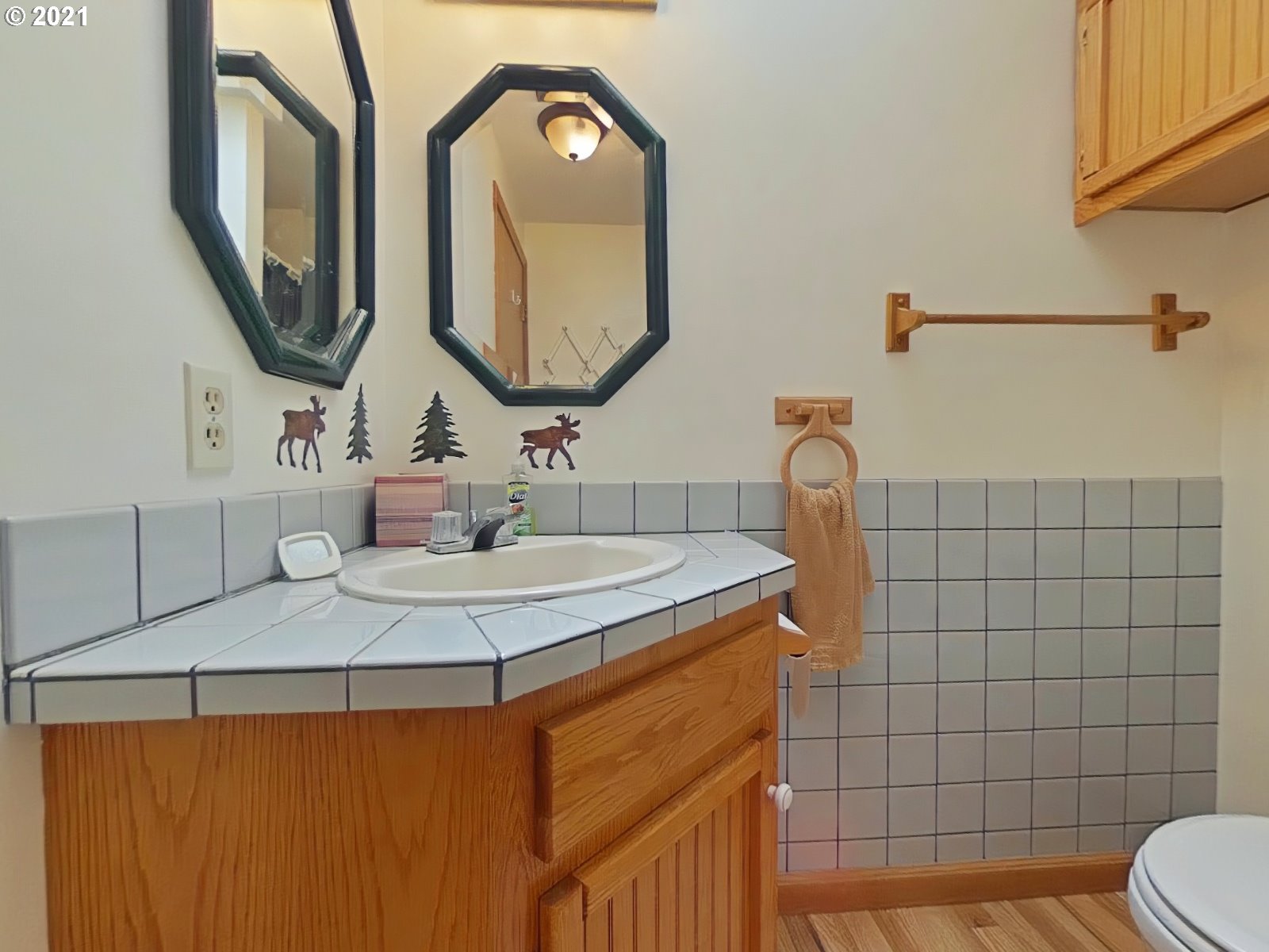 318 South Wayne R Road Wamic, OR 97063 - Photo 17 of 30 Gallery Image 17