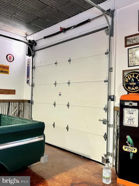 17 Brookview Loop Elkton, MD 21921 - Photo 41 of 59 Interior View of Machine Shed Door