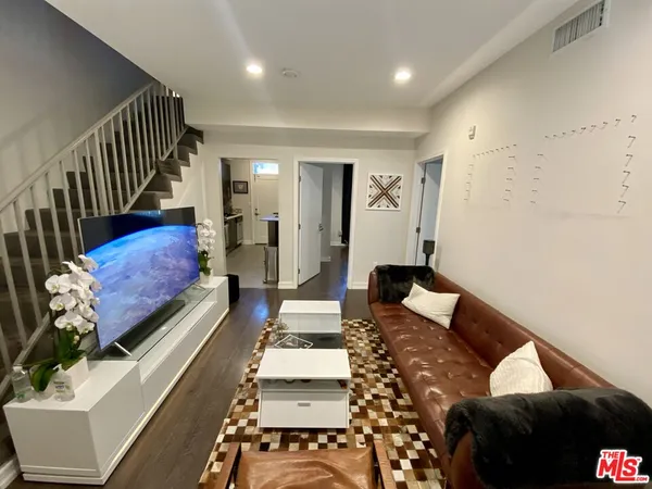 $3,995 | 2317 Scarff Street, Unit C, Los Angeles, CA 90007