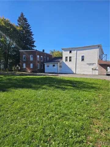 $269,999 | 1039 Columbia Street, Utica, NY 13502