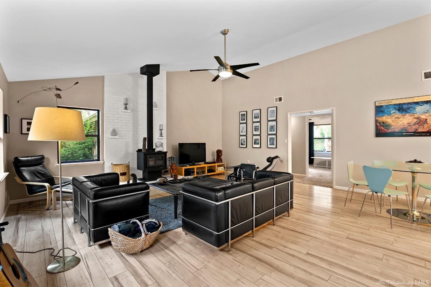 25751 Cumberland Road Tehachapi, CA 93561 - Photo 12 of 49 Gallery Image 12